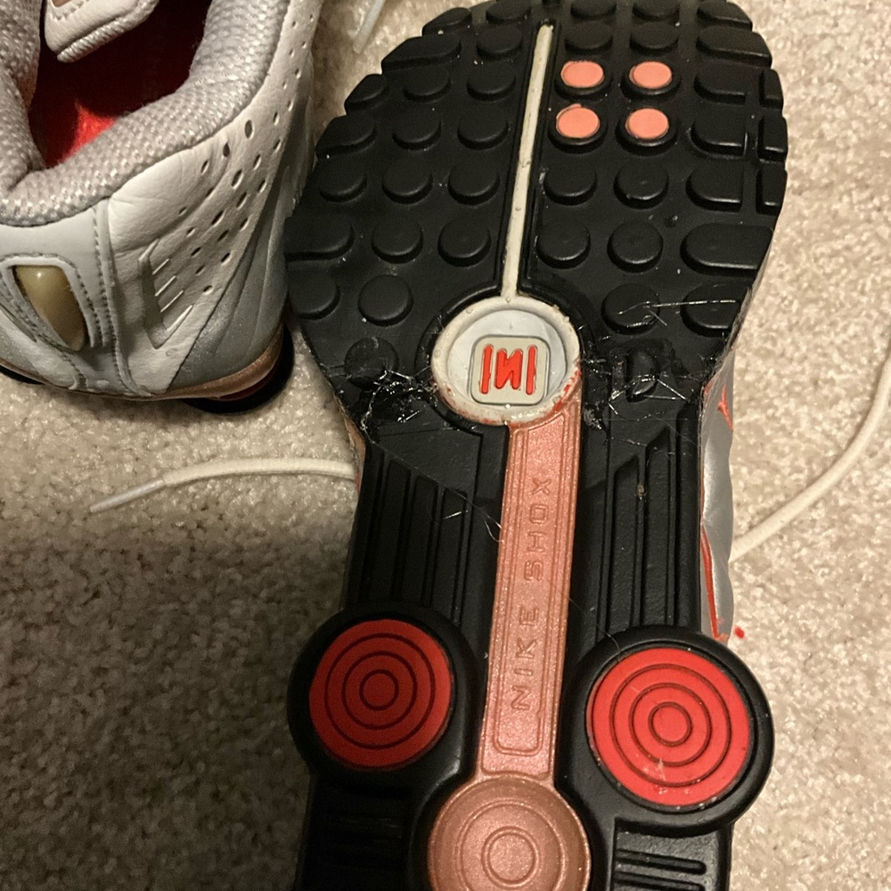 Nike Women's White and Red Sneakers - Picture 3 of 7
